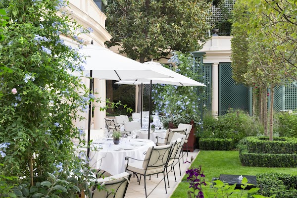 Le Bristol Paris