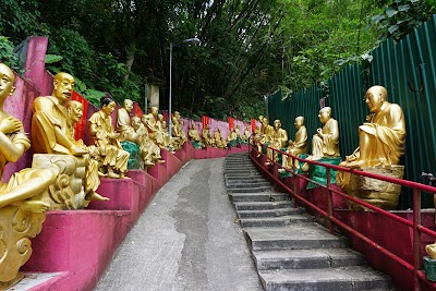 Ten Thousand Buddhas Monastery 1