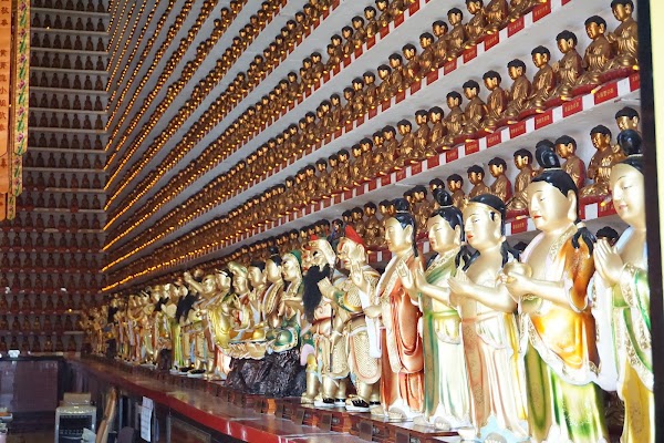 Ten Thousand Buddhas Monastery 5