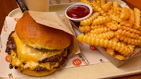 Easy Burger (Phrom Phong) 5