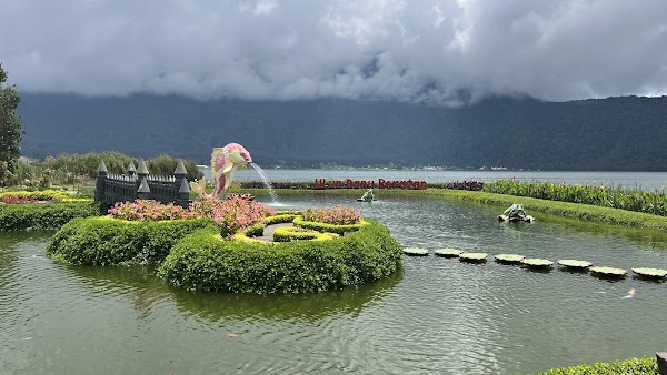Ulun Danu Beratan Temple 3