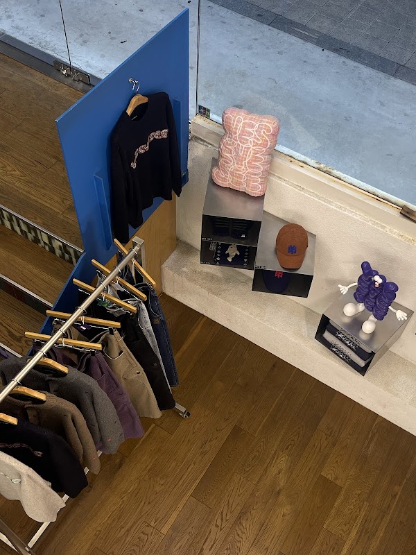 YESEYESEE Hongdae Flagship Store 4