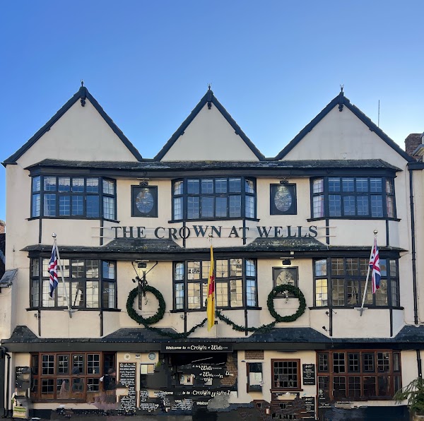 The Crown at Wells and Anton's Bistrot 4