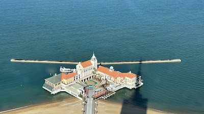 Momochi Seaside Park 1