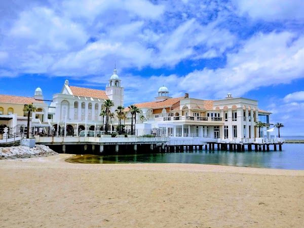 Momochi Seaside Park 3