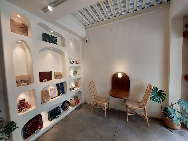 Unique Cafe 3