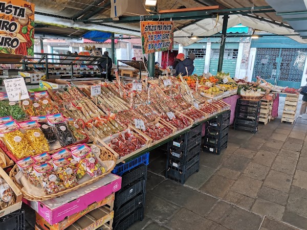 Rialto Market 2