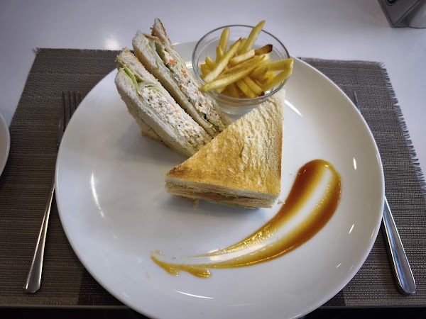 Cafe Aroma Inn 4