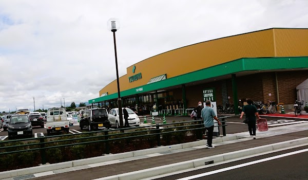Tsuruya Hotaka Store 1