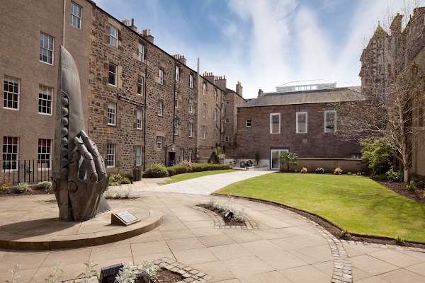 The Royal College of Surgeons of Edinburgh 1