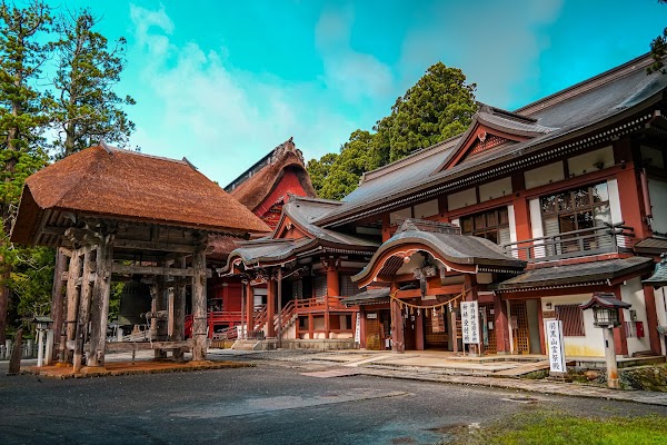 Dewasanzan Shrine 5