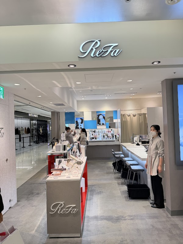 ReFa SHOP GINZA SIX 1
