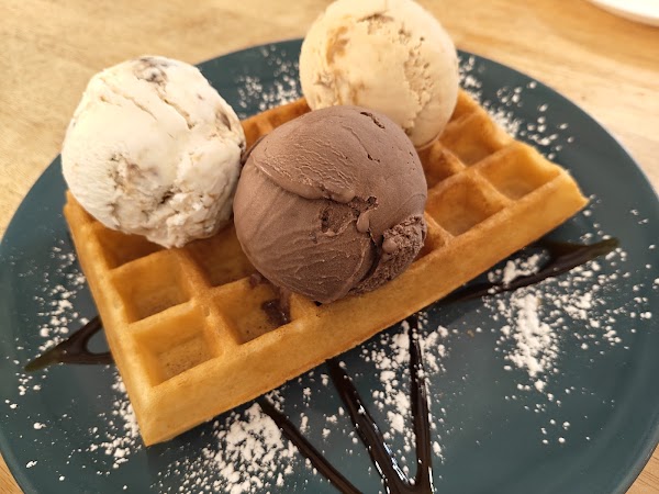 Udders Bukit Timah – Best Dessert Shop with Unique Ice Cream Flavours and Cakes 4