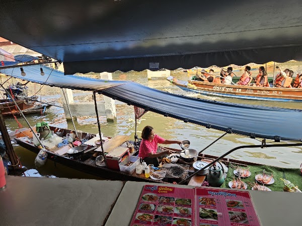 Amphawa Floating Market 4