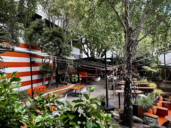 Southern Cross Garden Bar Restaurant 2
