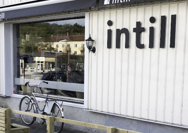 Intill