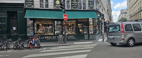 À la Mère de Famille 2
