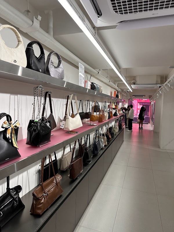 MARHEN.J Myeongdong Flagship Store 4