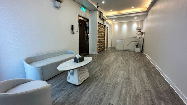 脊上爵醒日式整復(東門仕女店)康姿多媚美容spa-按摩
