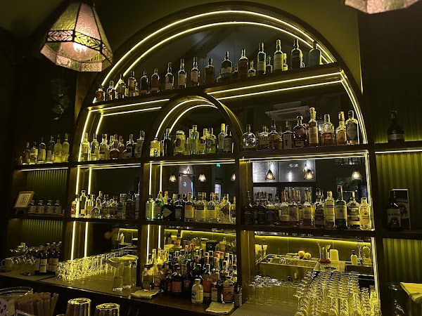Alibi - Bar & Brunch