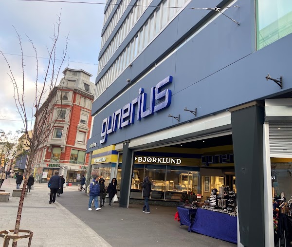 Gunerius Shopping Center 1