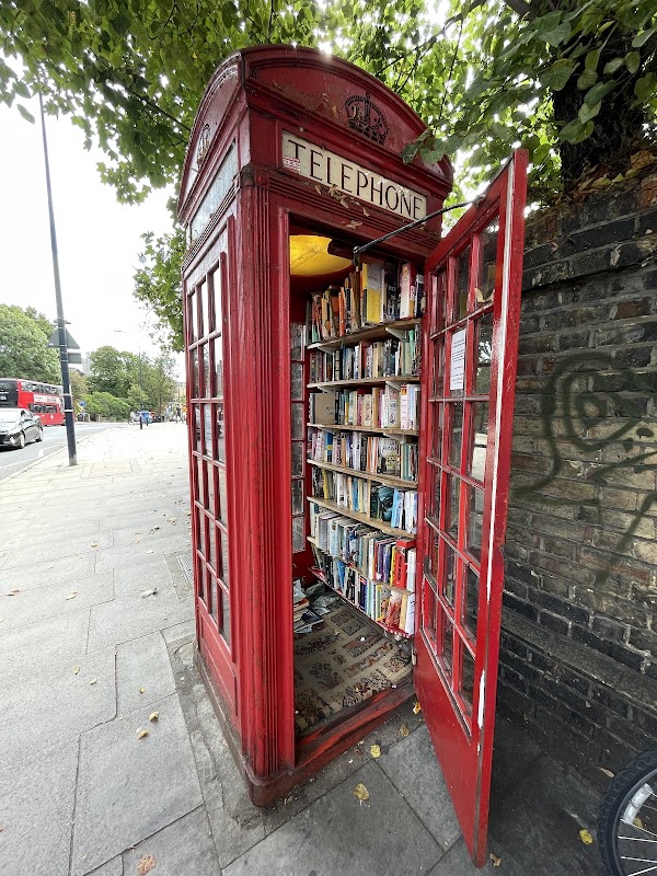 K2 Telephone Box (Book Exchange) 5