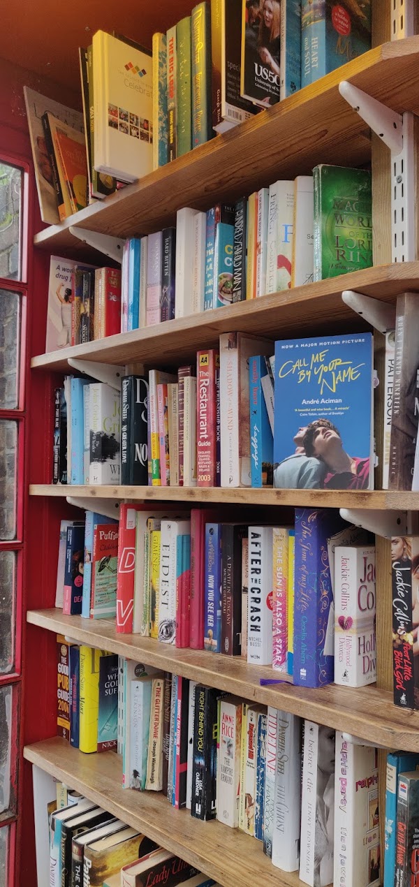 K2 Telephone Box (Book Exchange) 2