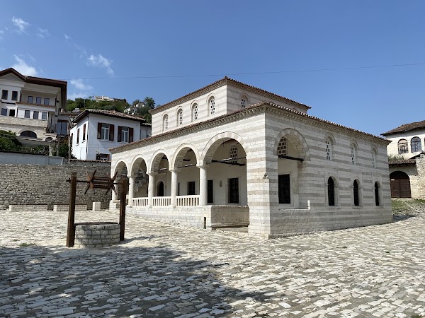Halveti Tekke, Berat
