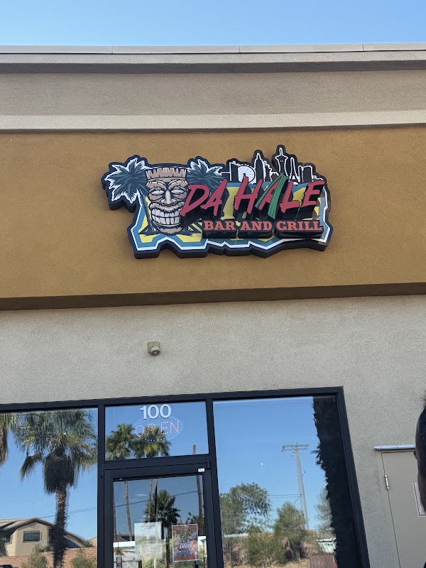 DA HALE BAR & GRILL ..Breakfast & Dinner