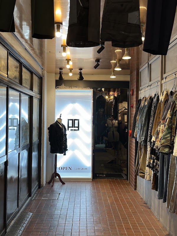 pug tokyo 本店