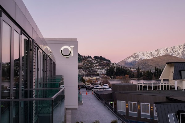 QT Queenstown 1