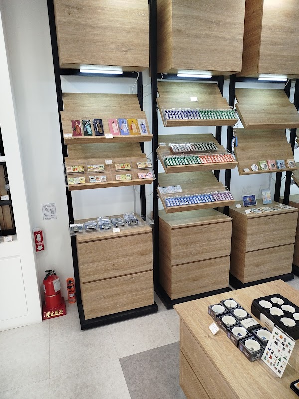 Seoul My Soul Shop (Myeong-dong Tourist Information Center) 4