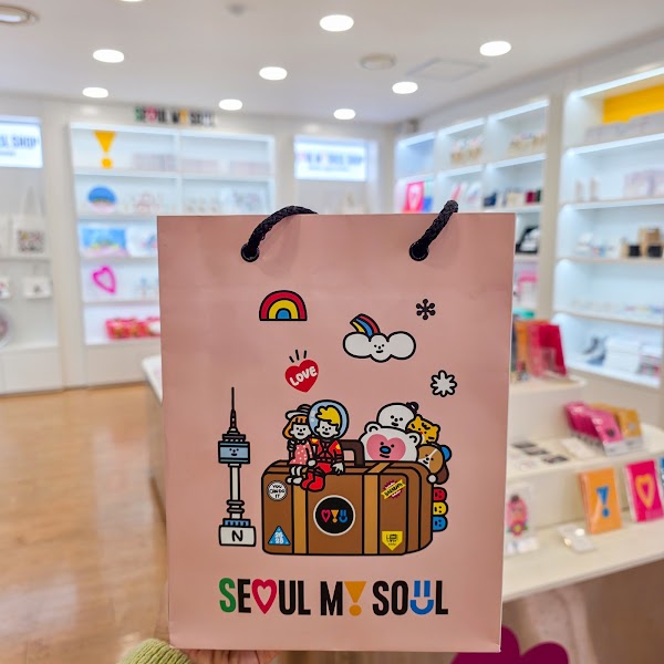 Seoul My Soul Shop (Myeong-dong Tourist Information Center) 2