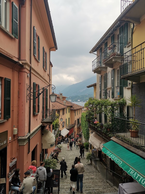 Salita Serbelloni 1