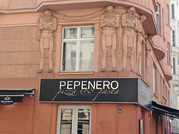 Pepenero Pizza & Pasta 5