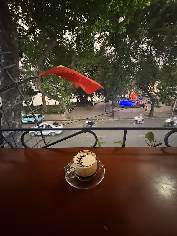 L'etage Cafe
