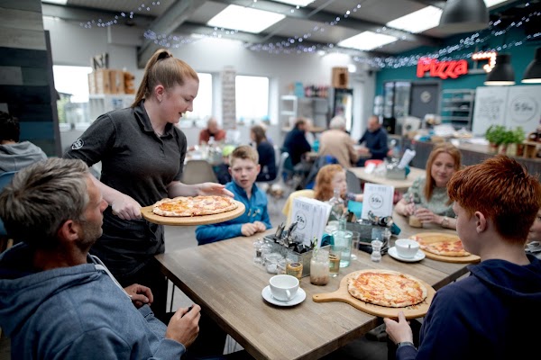 59 Degrees North - Cafe | Pizzeria | Motorhome Aire 1