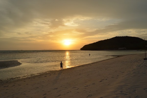 Lipa Noi Beach 2