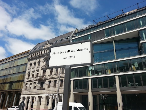 Platz des Volksaufstandes von 1953 2
