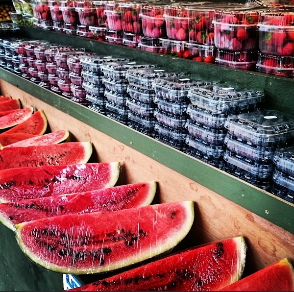 The Broadway Fruiterers 3