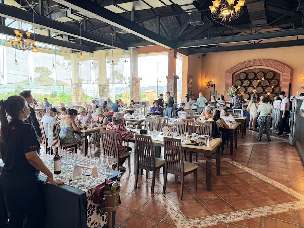 Silverlake Wine & Grill Restaurant