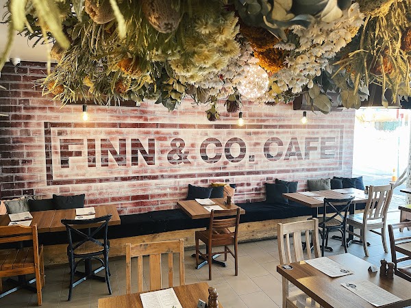 Finn & Co Cafe Springwood 1