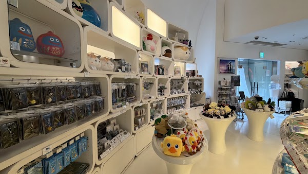 ARTNIA Square Enix