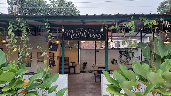 Warung Nasi Mentik Wangi