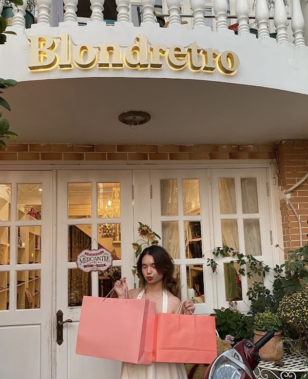 Blondretro 1