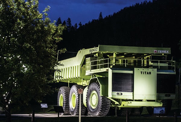 World's Largest Tandem Axle Truck 1