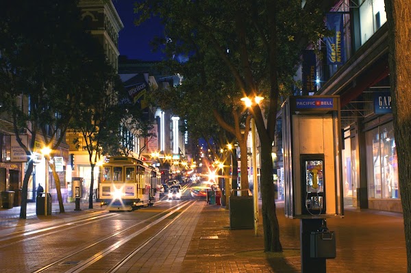 Powell St & Market St 3