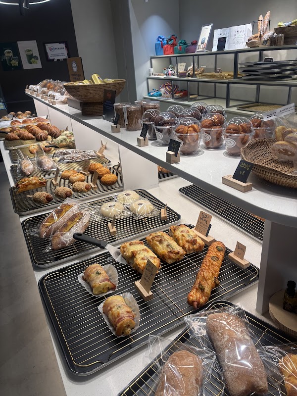 ZIZEL Bakery Cafe & Lounge 2