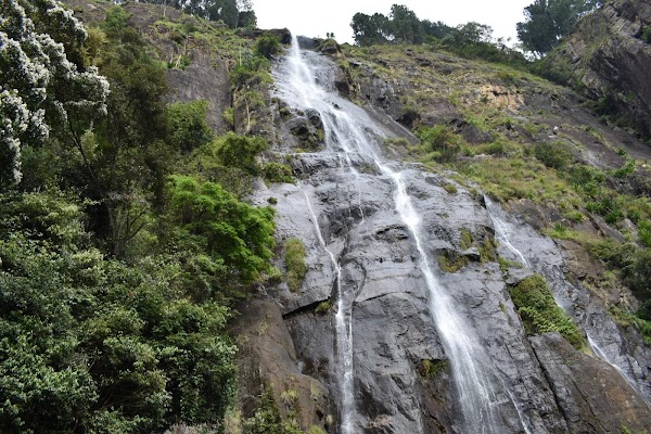 Bambarakanda Falls