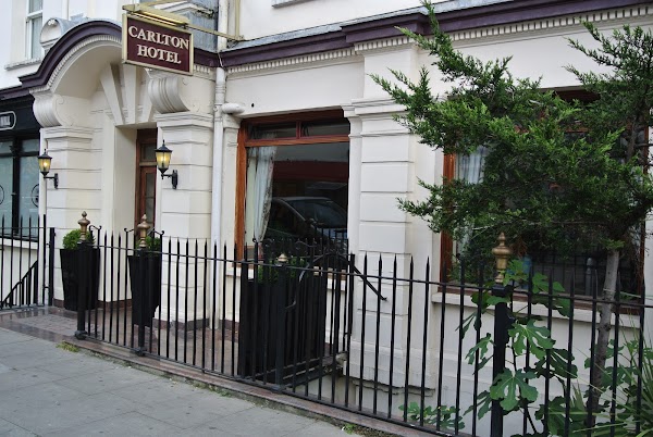 Carlton Hotel